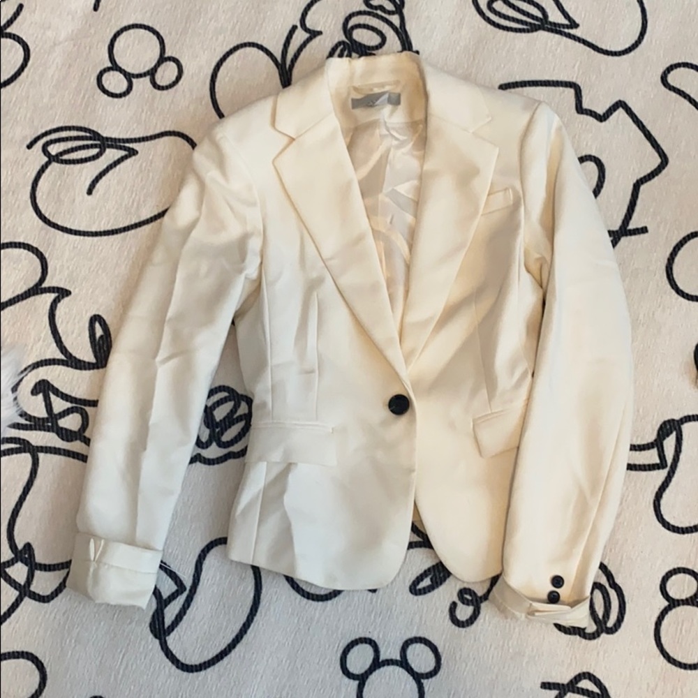 Cream fitted blazer